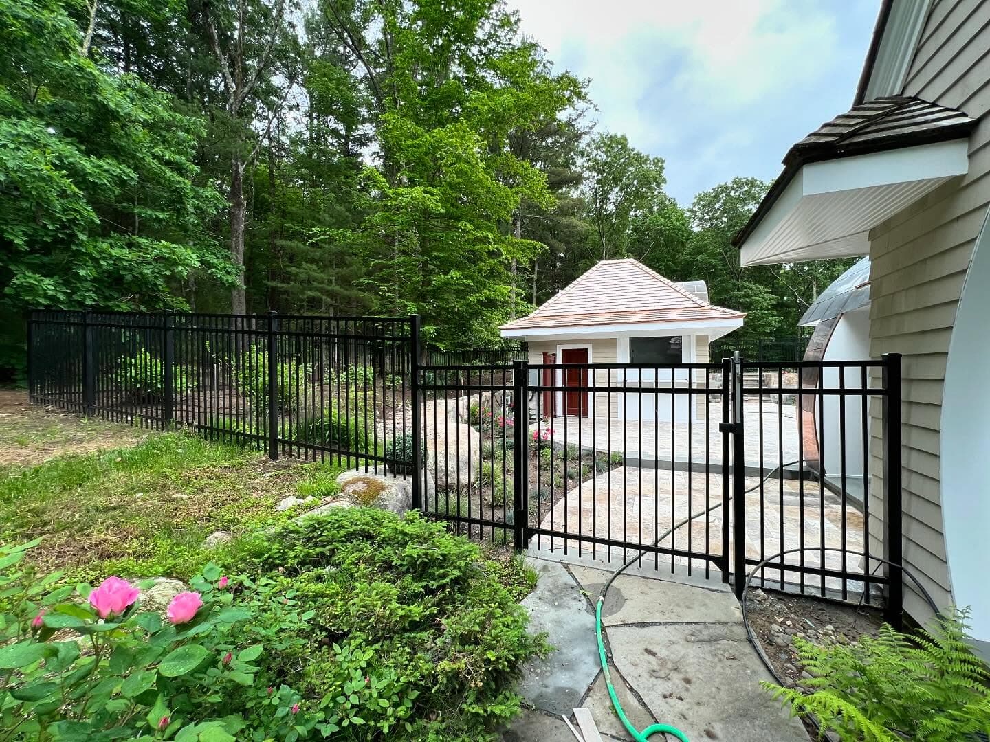 Dover's Estate Aluminum and Chain Link Combo